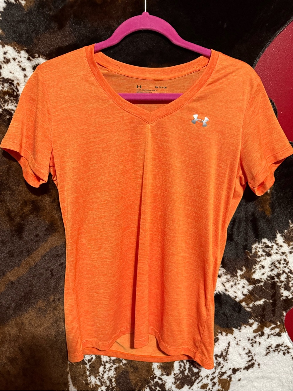 Under Armour Women's Bright Orange V-Neck Active Tee